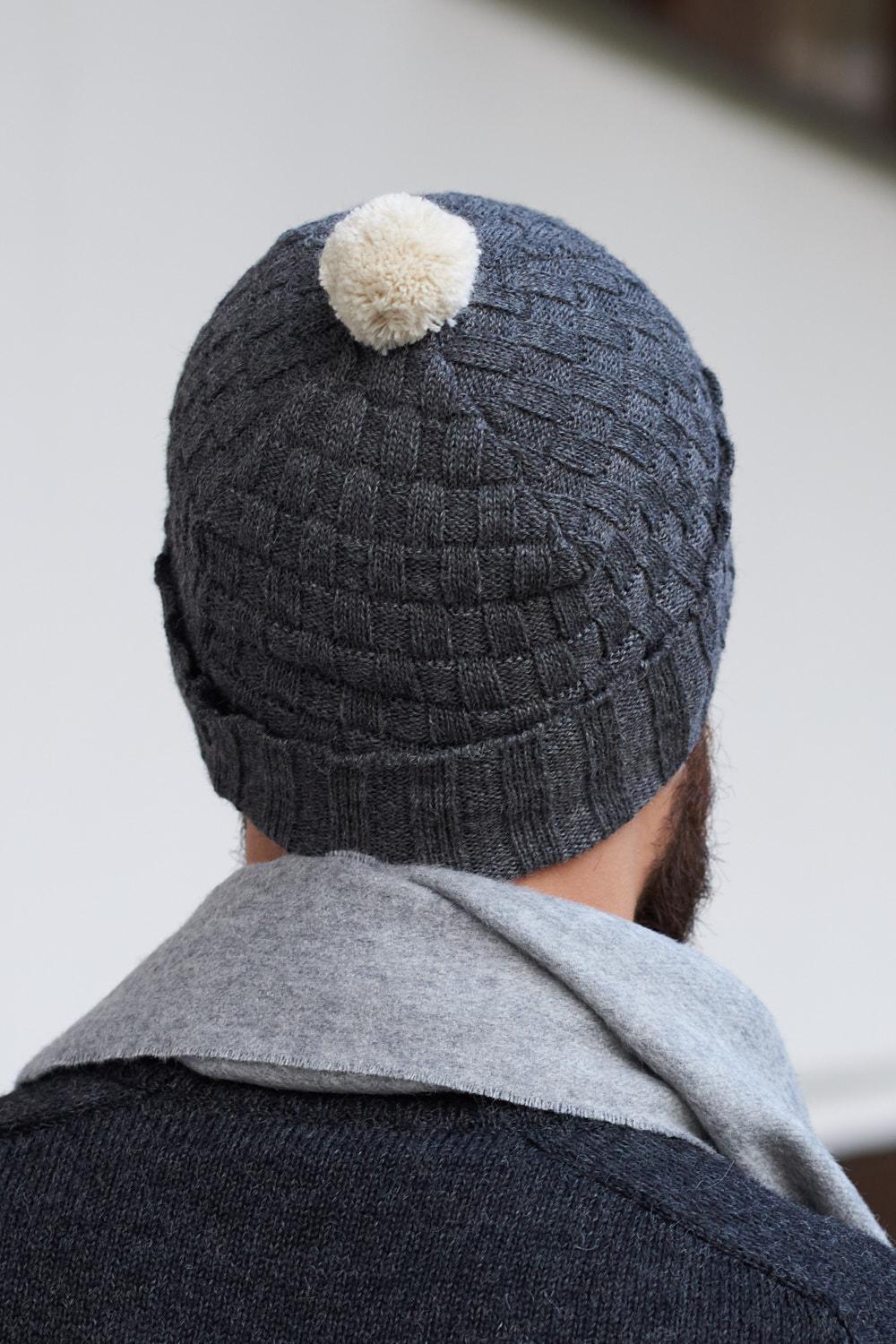 Ruudukkopipo, 100% Baby Alpaca, harmaa/valkoinen