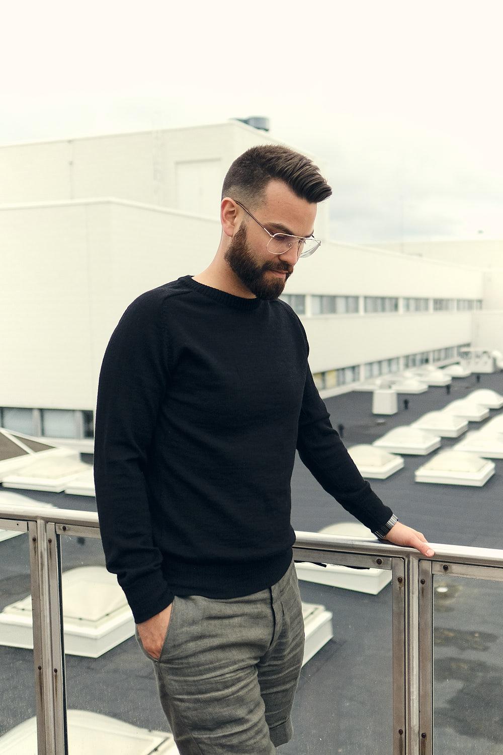 Crew Neck Lite-neule 2019-2021, musta