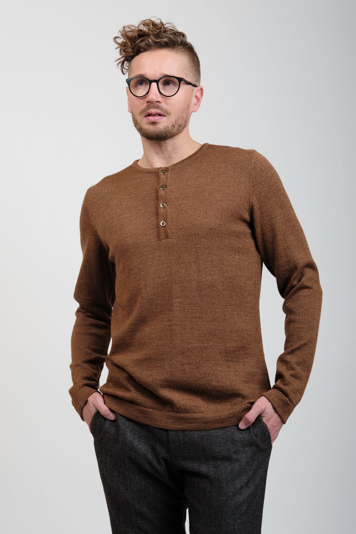 Fellow-neulepusero, Meleerattu ruskea, M, 1 LK, #7242