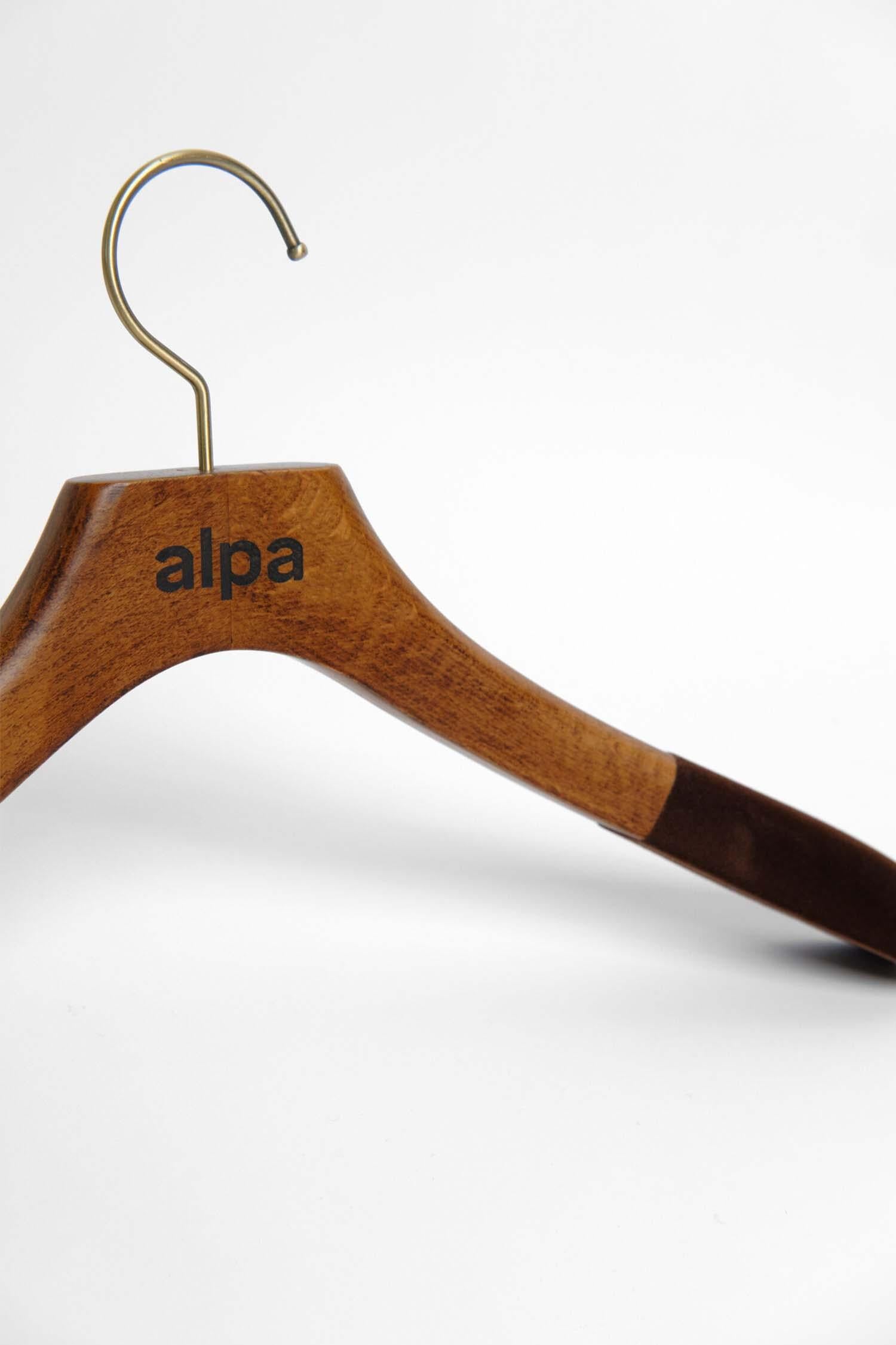 Alpa-vaateripustin