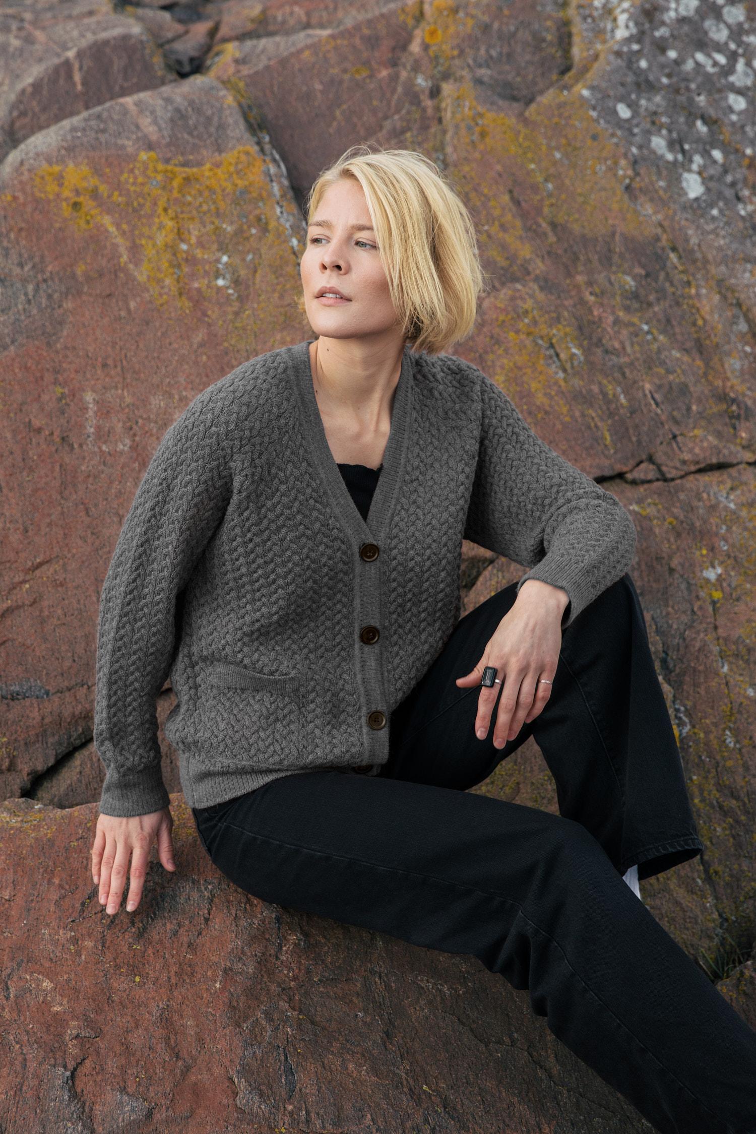 Mossy-neuletakki, Keskiharmaa, XS/S, 2 LK, #6755