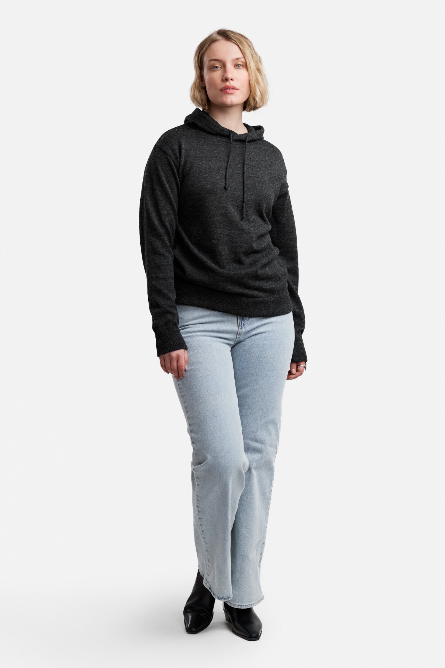 Hoodie-neulehuppari, hiilenharmaa