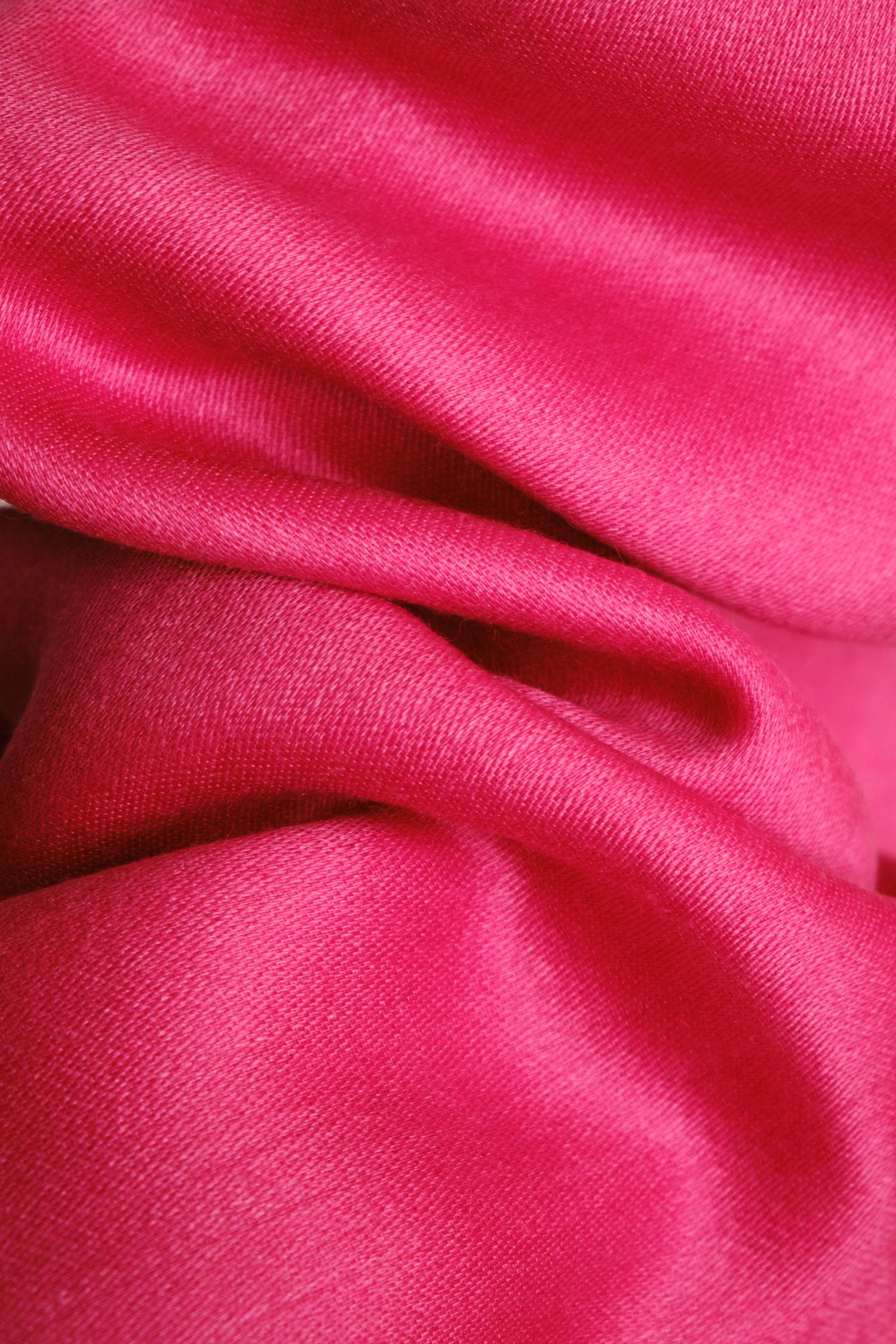Whisper-satiinihuivi, fuksia