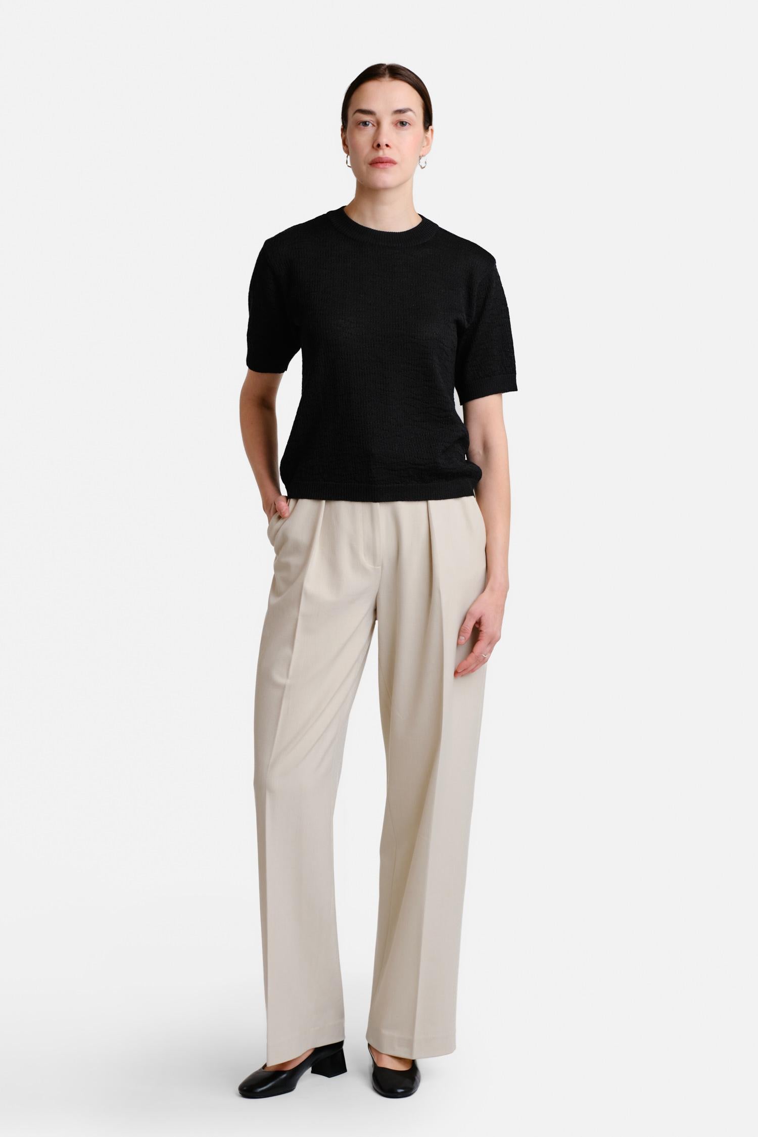 Pebble t-paita, musta