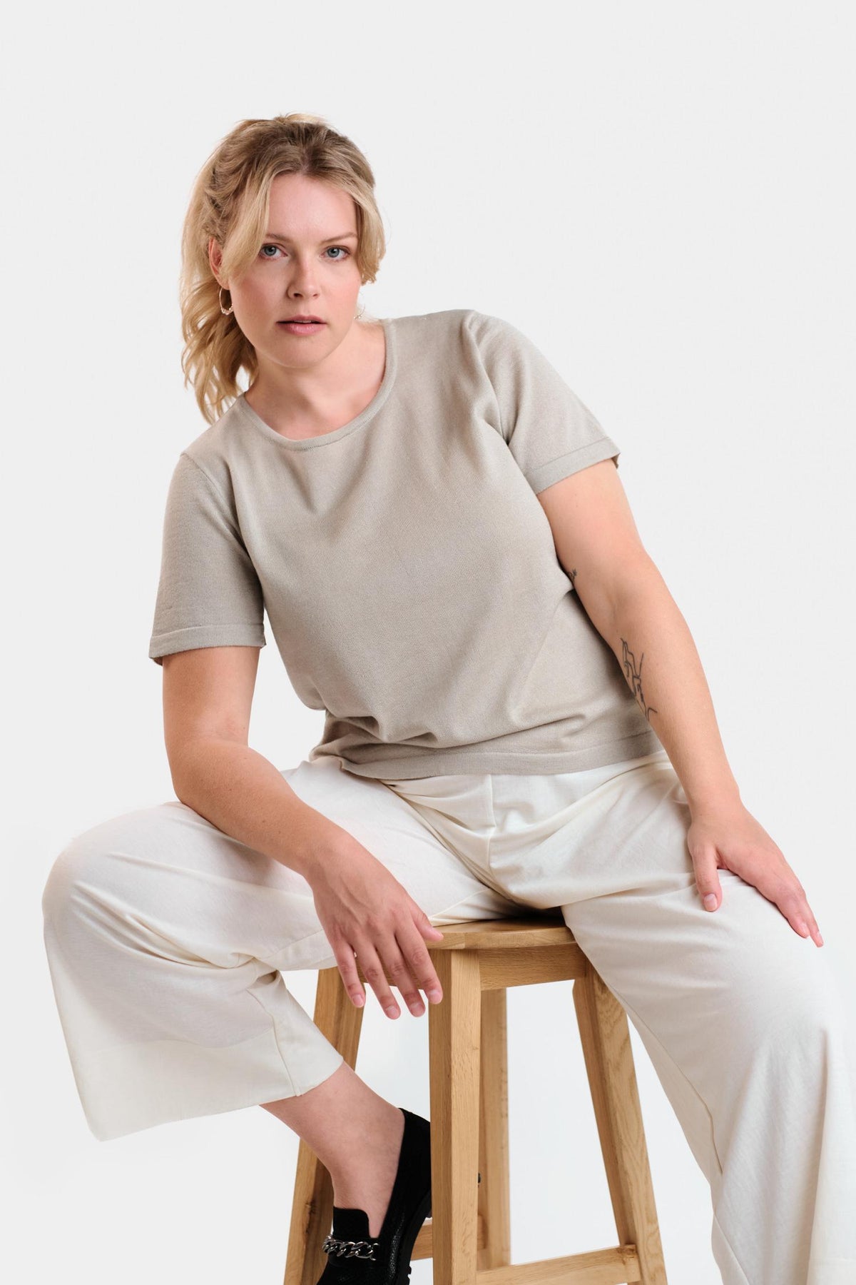 Simple-t-paita, Viileä beige, L, 1 LK, #7730
