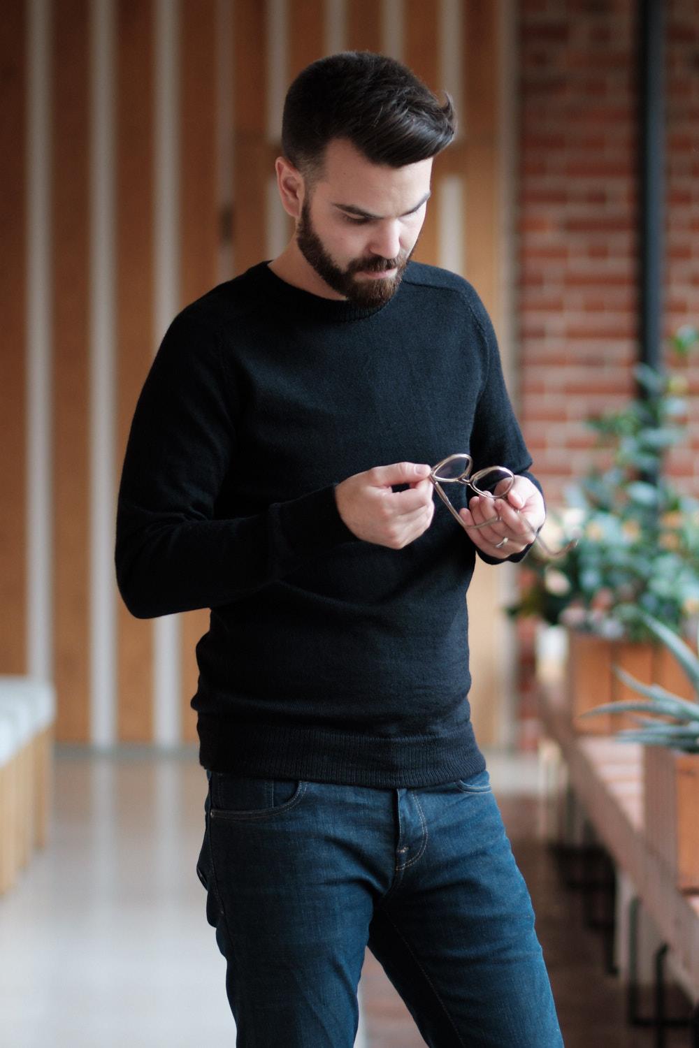 Crew Neck Lite-neule 2019-2021, musta